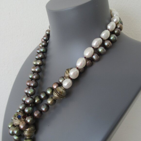 VTG Real Pearls Hand Tied Two Tone w/ Ancient Engrave Metal Beads Extra Long 51" - Picture 3 of 14